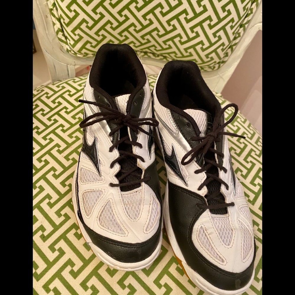 Mizuno Volleyball/cheer shoes